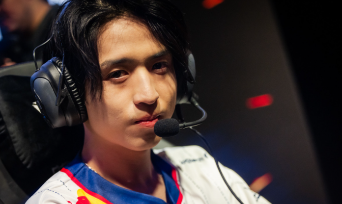 Xạ thủ G2 Esports được chú ý tại CKTG 2023 vì quá đẹp trai