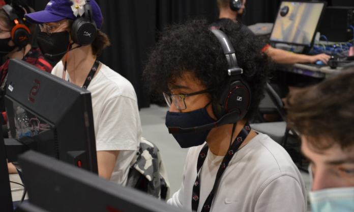 CS2: Tuyển thủ chuyên nghiệp bị FACEIT ban acc vì dùng hack