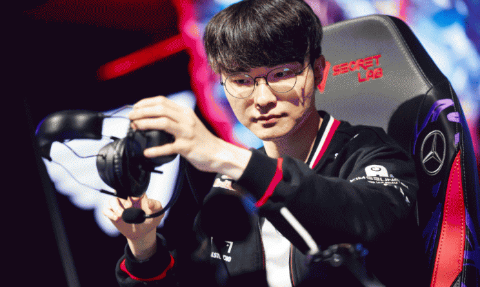Chữ ký của Faker bị xóa, Riot vội vàng giải thích