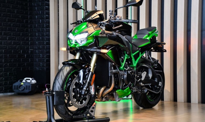 Siêu mô tô 'quái thú' của Kawasaki ra mắt tại Việt Nam, giá 770 triệu đồng