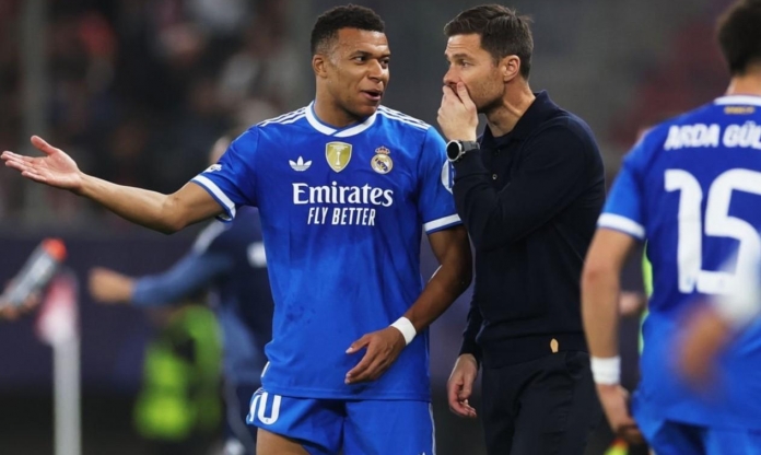 Xabi Alonso kinh ngạc về Mbappe: 'Ghi bàn là thiên bẩm'