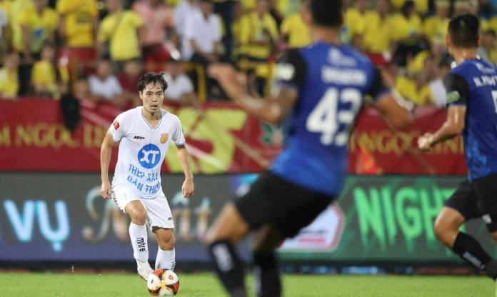Văn Toàn muốn vô địch V-League, nói về việc Công Phượng không lên ĐT Việt Nam