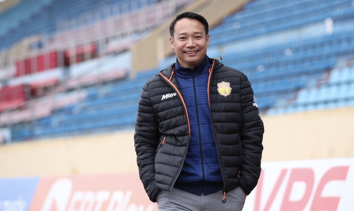 HLV Nam Định sung sướng khôn xiết khi thắng điên rồ Hà Nội FC