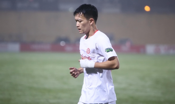 HLV Troussier lo lắng cho Hoàng Đức