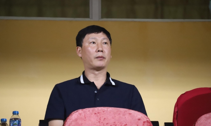 HLV Kim Sang Sik dành lời khen đặc biệt cho một CLB V-League