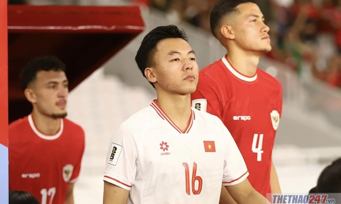 Cầu thủ chia tay ĐT Việt Nam trước AFF Cup bất ngờ đi bán hàng ở chợ