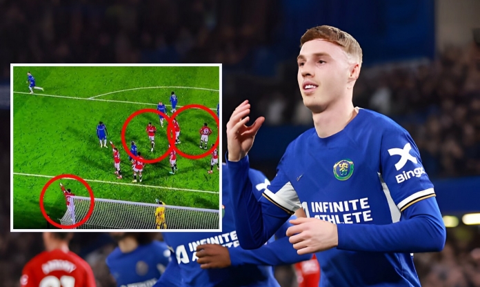 MU phòng ngự rất khó hiểu ở bàn thua thứ 4 trước Chelsea