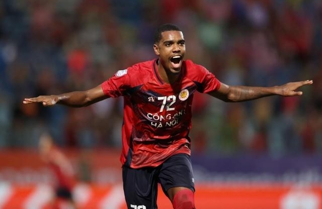 Ngoại binh CAHN tiến gần danh hiệu xuất sắc nhất năm