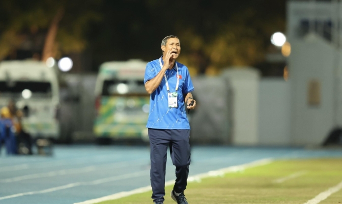 HLV Mai Đức Chung nhận trách nhiệm khi ĐT nữ Việt Nam thua sốc