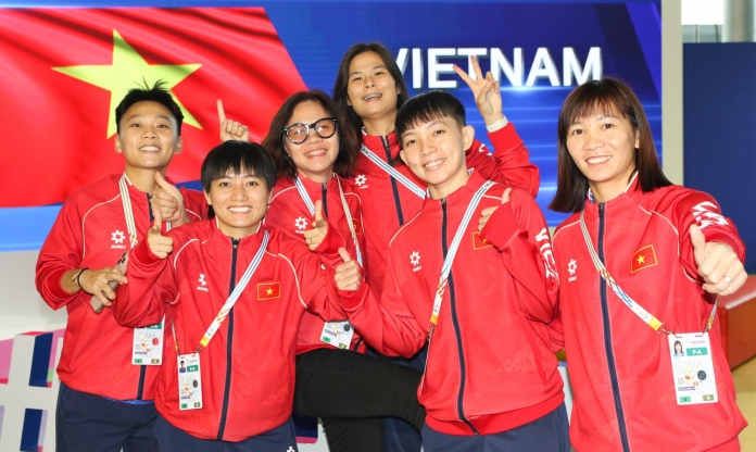 Thêm 14 cầu thủ Việt Nam đến Thái Lan dự SEA Games