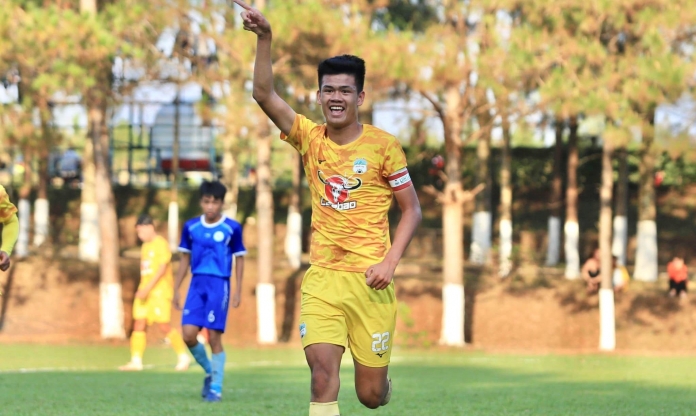 Sao mai 'khổng lồ' của HAGL được gọi lên U17 Việt Nam đá giải châu Á
