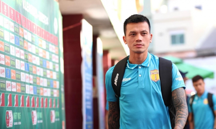 Bị gạch tên ở V-League, cầu thủ Nam Định học xong bằng HLV
