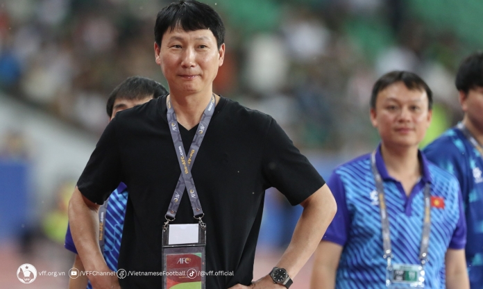 HLV Kim Sang Sik nói gì khi thua trận đầu tiên với ĐT Việt Nam?