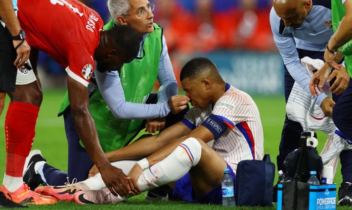 Mbappe lên bàn mổ ngay sau trận đầu tiên ở Euro 2024