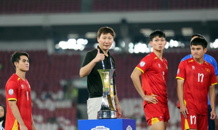 HLV Kim Sang Sik phải loại 1 cầu thủ U23 Việt Nam