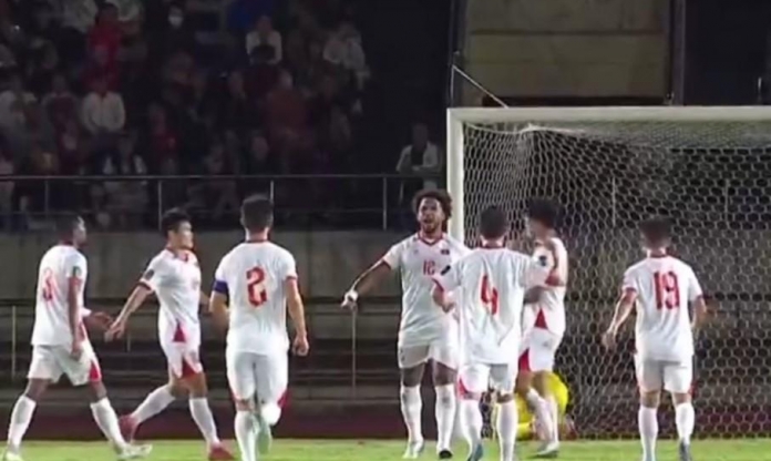 CĐV Lào thốt lên 1 điều khi thua Việt Nam