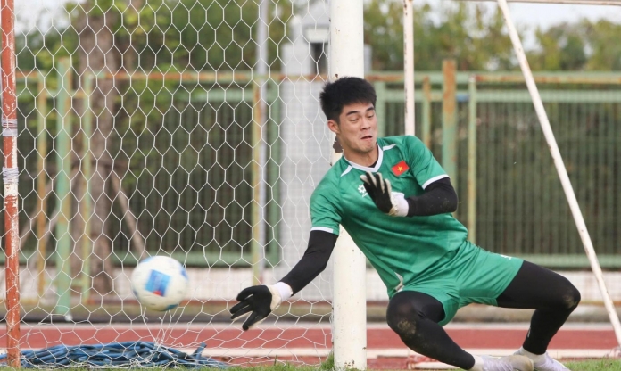Thủ môn số 1 của U23 Việt Nam khiến HLV Kim Sang Sik lo lắng