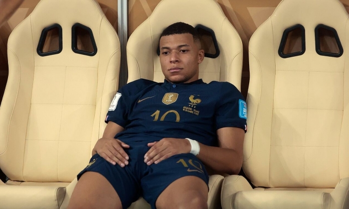 Mặc kệ Mbappe đến hay không, Real Madrid 'vung tay quá trán' với chân sút đáng sợ nhất thế giới