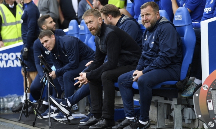 Bị Chelsea sa thải, HLV Potter 'cay cú' gia nhập đại kình địch thủ đô London?