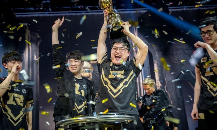 Không phải tuyển thủ nào, Uzi mới là người đầu tiên sẽ 'nâng cao cúp CKTG 2025'