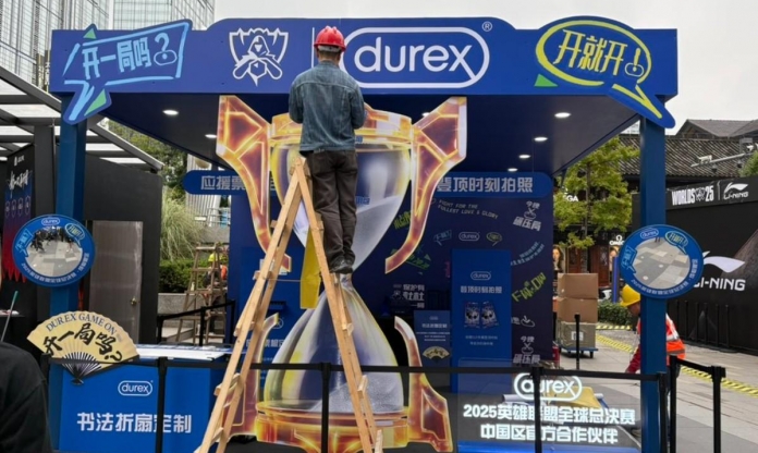 Riot khiến tất cả ngỡ ngàng khi quảng cáo 'ba con sói' tại Chung kết CKTG 2025