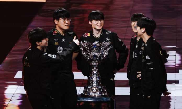 Cha đẻ Tiệm Phở anh Hai chính thức thêm ngôi sao thứ 6 vào game sau khi T1 vô địch CKTG 2025