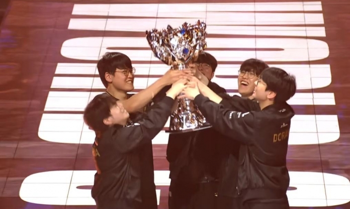 Không phải Faker, đây mới là tuyển thủ T1 duy nhất được đề cử 'Player of the Year' tại Esports Awards 2025