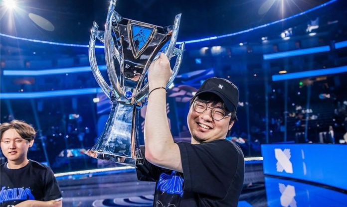 'Phó GOAT Hỗ trợ' đứng trước nguy cơ giải nghệ trong tiếc nuối