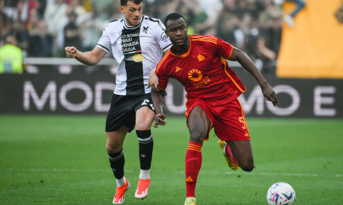 AS Roma đưa ra thông báo về cầu thủ đột quỵ khi đang thi đấu