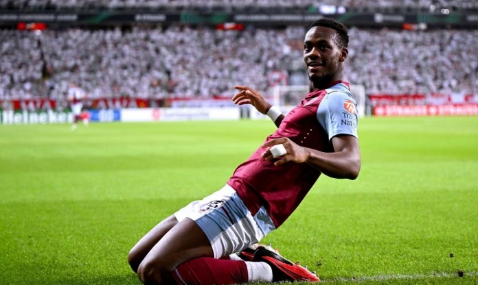 Chelsea để mắt tới tiền đạo dự bị của Aston Villa