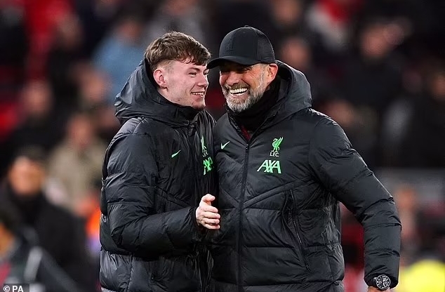 Klopp ca ngợi sao trẻ sau trận thắng đậm Chelsea
