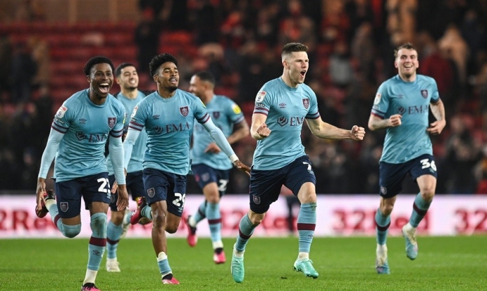 Xác định CLB đầu tiên lên hạng ở Ngoại hạng Anh 2023/24: Vinh danh huyền thoại Man City