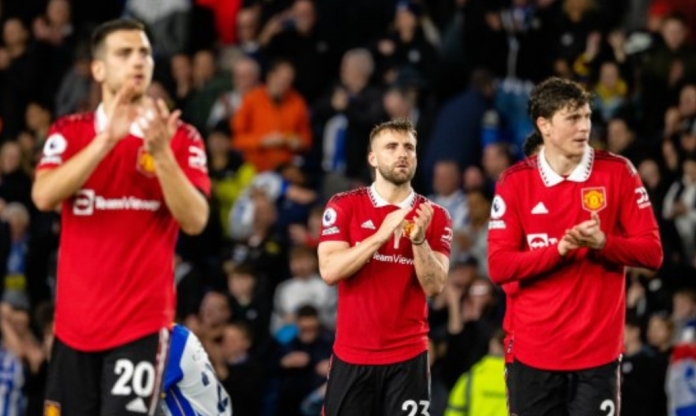 Shaw ân hận, gửi thông điệp đanh thép tới fan MU sau trận thua Brighton