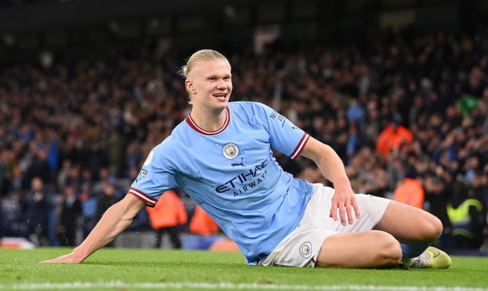 Nhớ lại vụ Rooney, fan MU muốn treo giò Haaland vì chửi thề trên sóng truyền hình