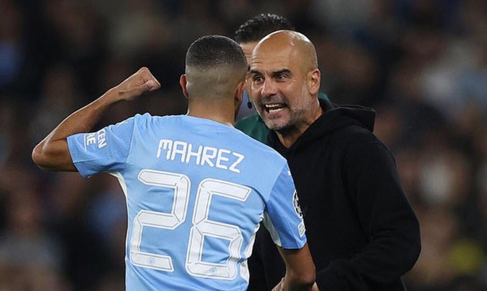 Pep Guardiola 'cạn lời' với Riyad Mahrez sau trận hòa trước Dortmund