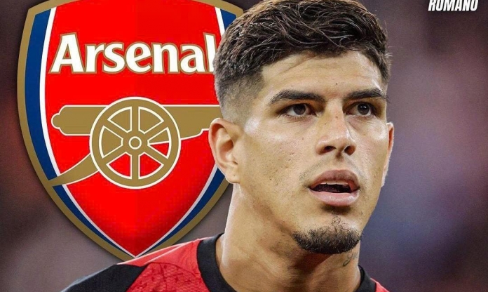 Arsenal sắp nổ 'bom tấn' phòng ngự