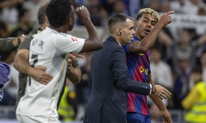 Tập trung đá bóng đi Lamine Yamal!