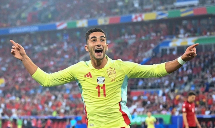 Sao Barca thăng hoa, sánh ngang hai huyền thoại Tây Ban Nha