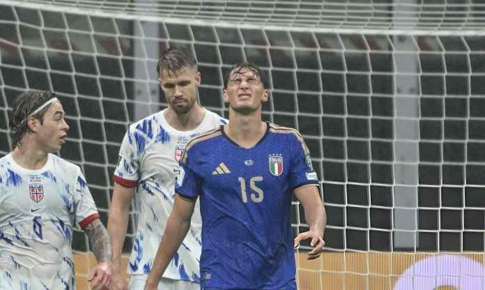 Italia đối mặt với cơn ác mộng World Cup