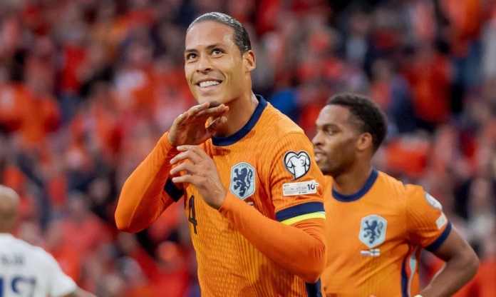 Van Dijk lập cột mốc lớn trong ngày Hà Lan đoạt vé World Cup
