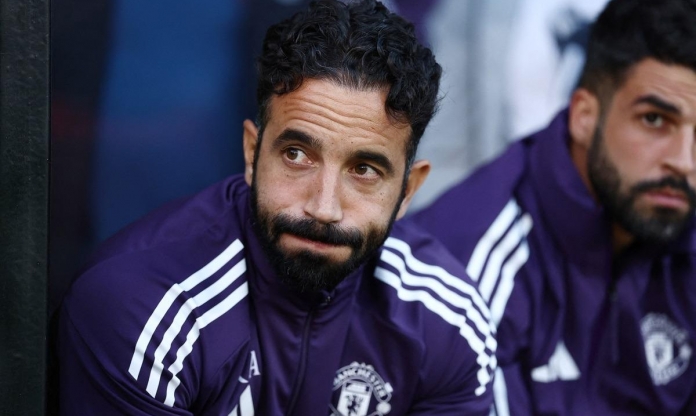 Amorim: 'MU không biết chơi thế nào trước đối thủ 10 người'