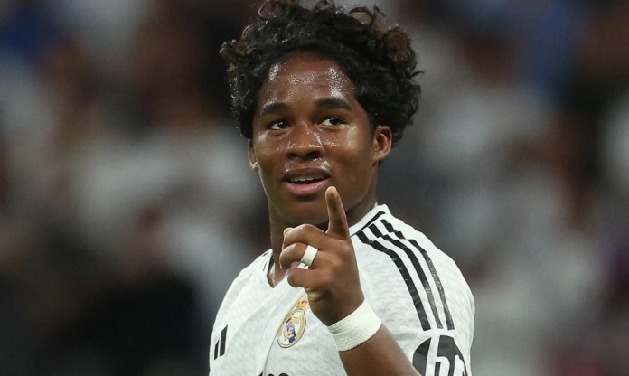 Real Madrid bất ngờ ngăn cản tiền đạo ra đi