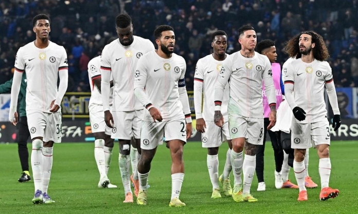 CĐV Chelsea 'nổi đoá' vì quyết định khó hiểu