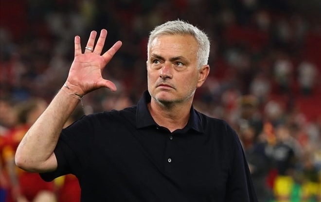 Jose Mourinho dẫn dắt một đội tuyển quốc gia, tại sao không?