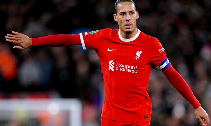 Van Dijk 'dọa' theo Klopp rời Liverpool