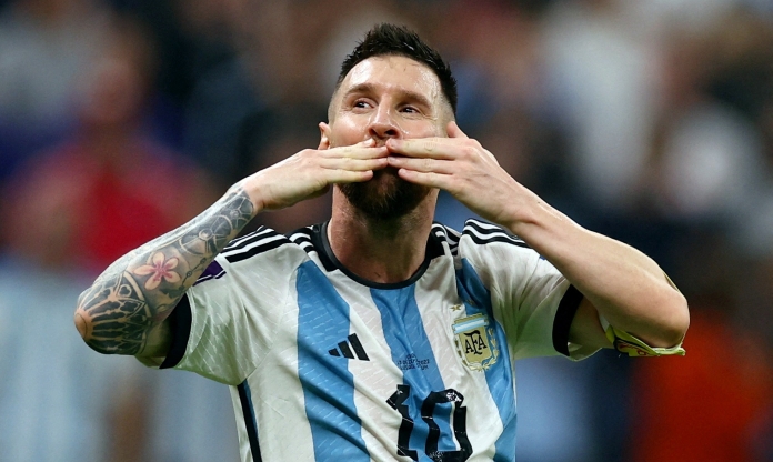 Messi nói 'lời gan ruột' khi nhận quà độc bất ngờ từ 'người đặc biệt'