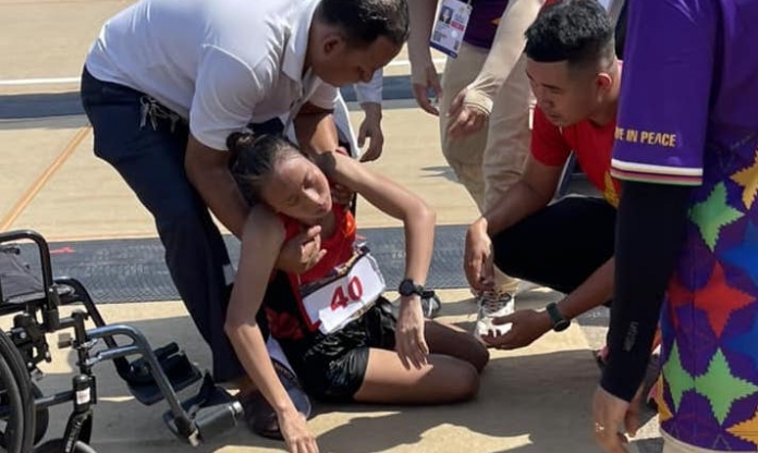 VĐV Việt Nam phải thở oxy sau khi nỗ lực về đích tại SEA Games 32