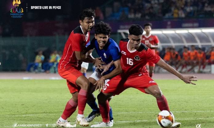 HLV U22 Campuchia nhắc đến Việt Nam sau khi bị loại khỏi SEA Games 32