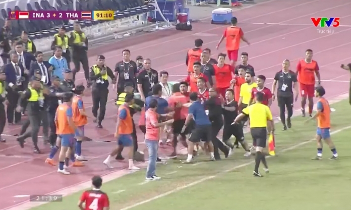 VIDEO: Indonesia và Thái Lan ẩu đả kinh hoàng, tạo vết nhơ trong lịch sử SEA Games