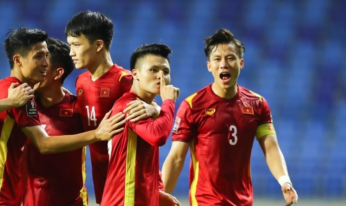 Trực tiếp Việt Nam vs Hồng Kông: Quang Hải đá chính